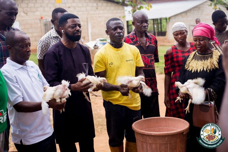 Farmers In Atwima Mponua District Benefit from Nkokɔ Nkitinkiti Project