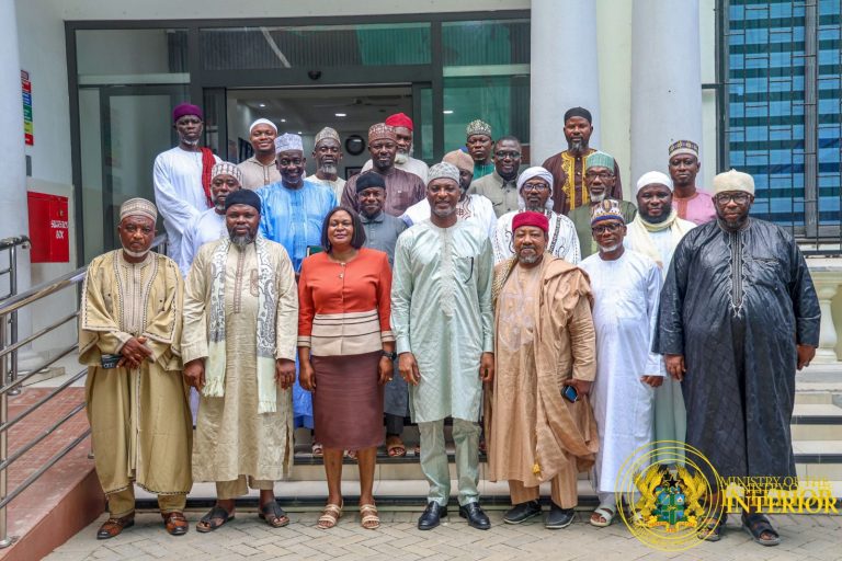 Interior Minister Calls for Peace and Unity from Muslim Communities