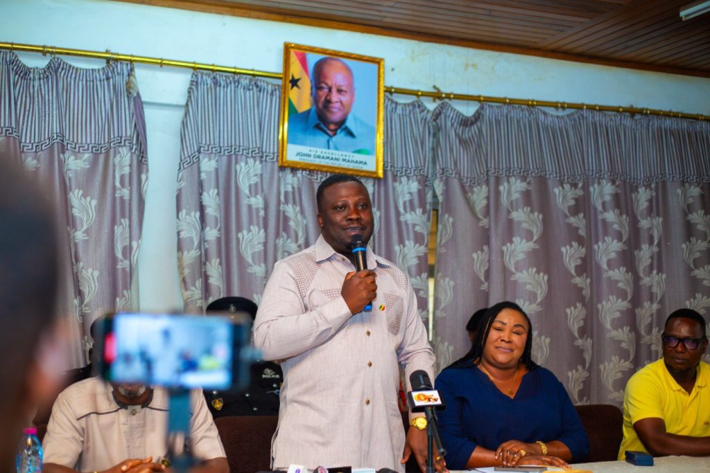Ashanti Regional Minister Commends Obuasi Municipal Assembly for Prudent Use of DACF