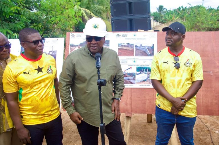 President Mahama Urges Engineers to Ensure Quality in Apam–Mumford–Hweda–Dago–Otuam Road Project