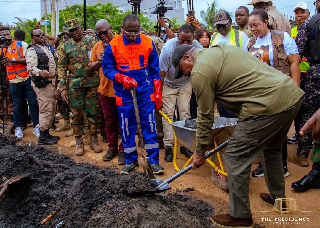 President Mahama joins National General Cleaning Exercise across Accra Metropolis
