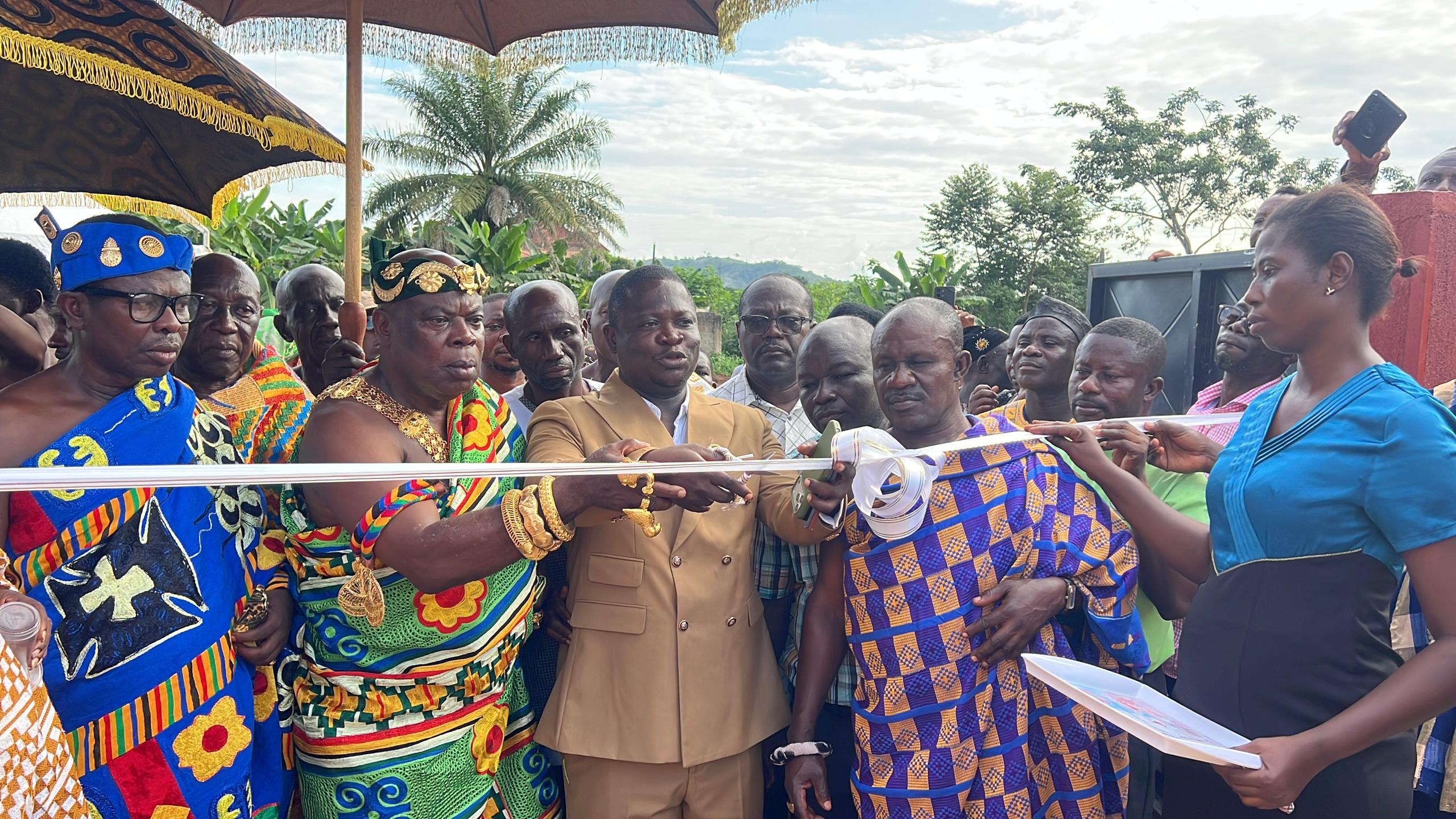 Atwima Nwabiagya North DCE Hands Over School Blocks to Two Communities