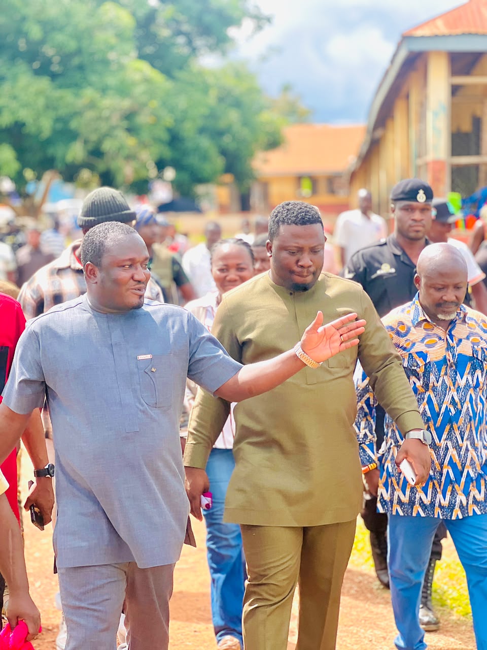 Ashanti Regional Minister Refutes Claims of Mankranso Classroom Demolition for 24-Hour Market