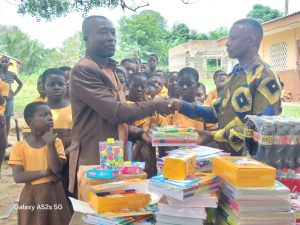Bosome Freho DCE Presents Educational Materials to Pupils On ‘My First Day at School’