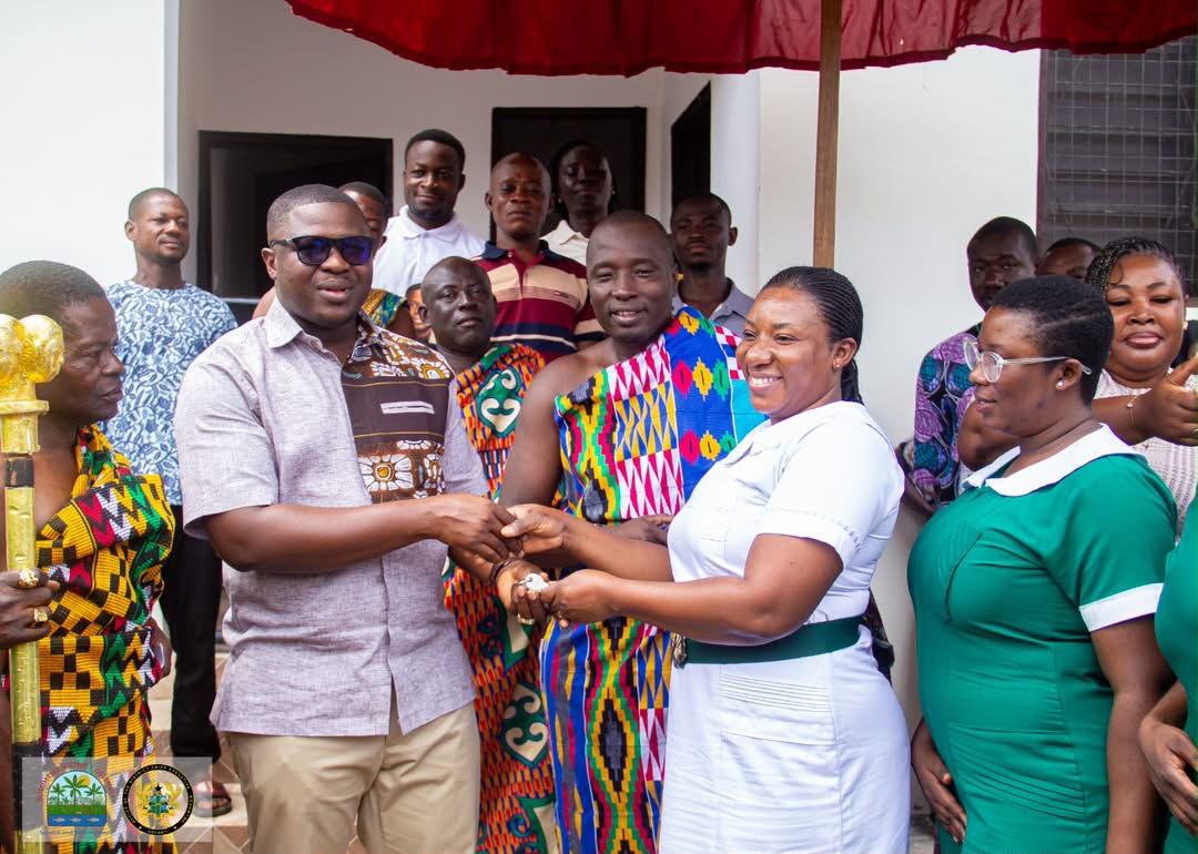 Bosomtwe DCE Commissions Nurses’ Quarters at Bonkokor
