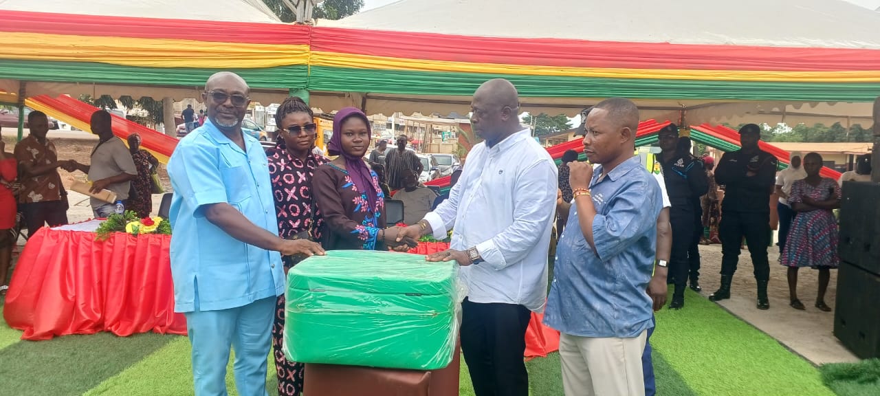 Kwadaso Municipal Assembly Supports 120 BECE Graduates with Mattresses and Chop Boxes