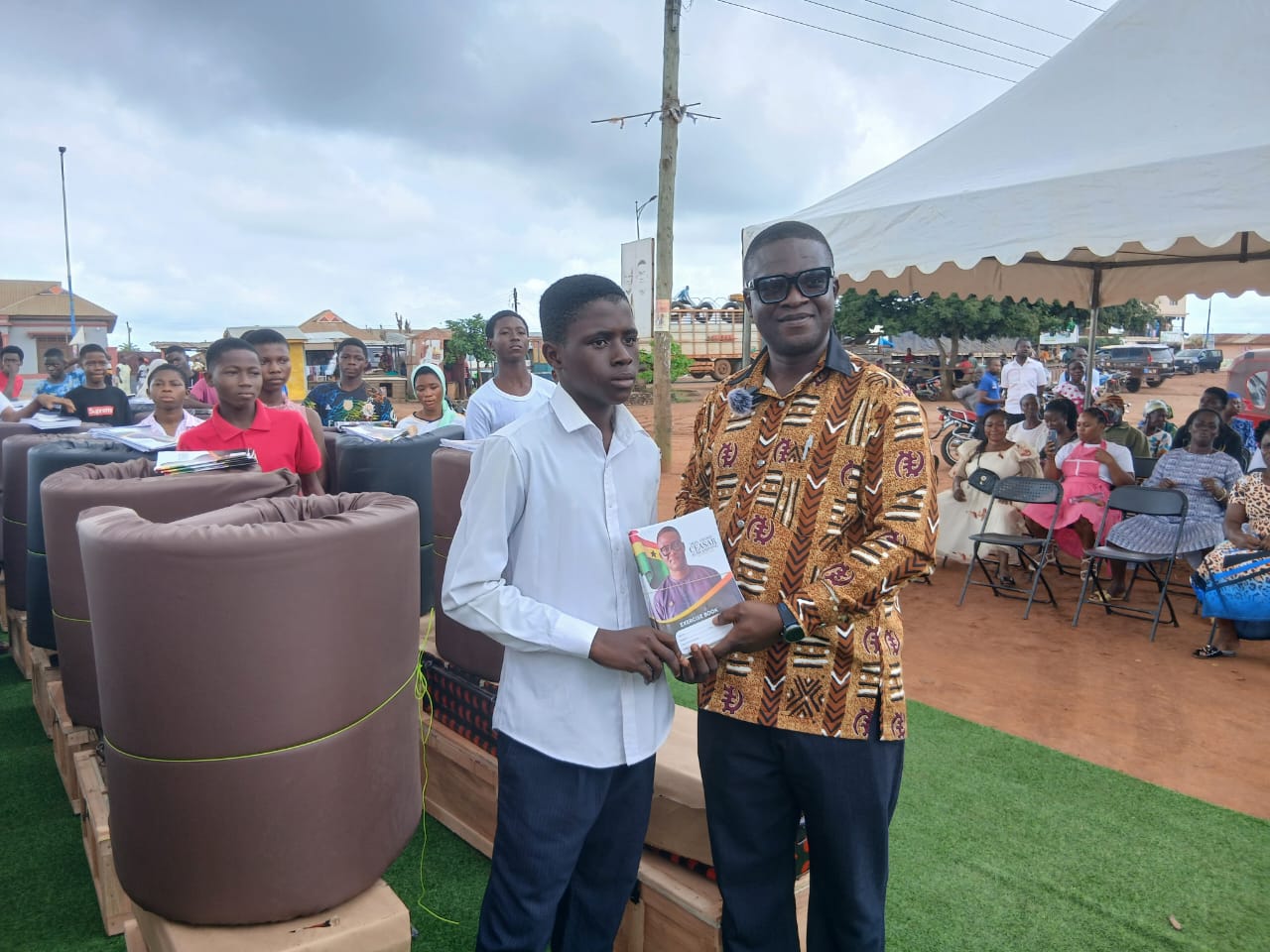 Offinso North Assembly Supports 30 BECE Graduates with Educational Items